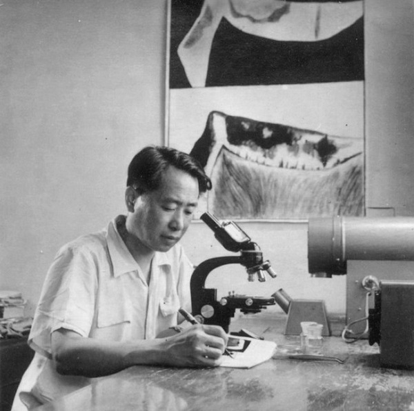 13-1963 当时建成病理研究室_副本.jpg